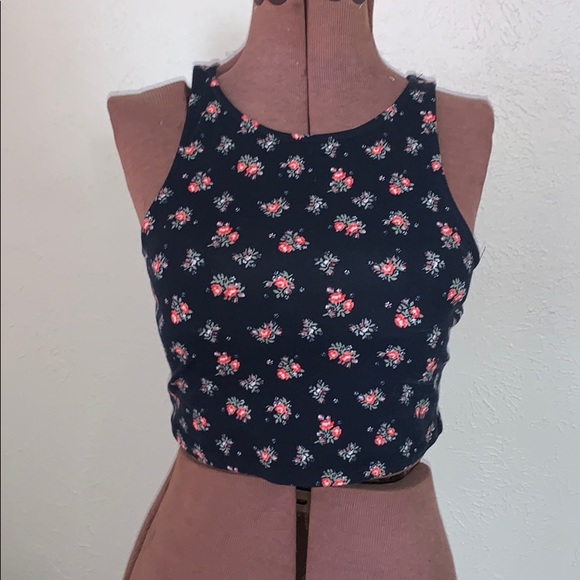 Black crop top - Picture 1 of 4